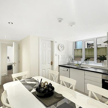 Granada Apartments Queen'S Promenade Blackpool Esterno foto