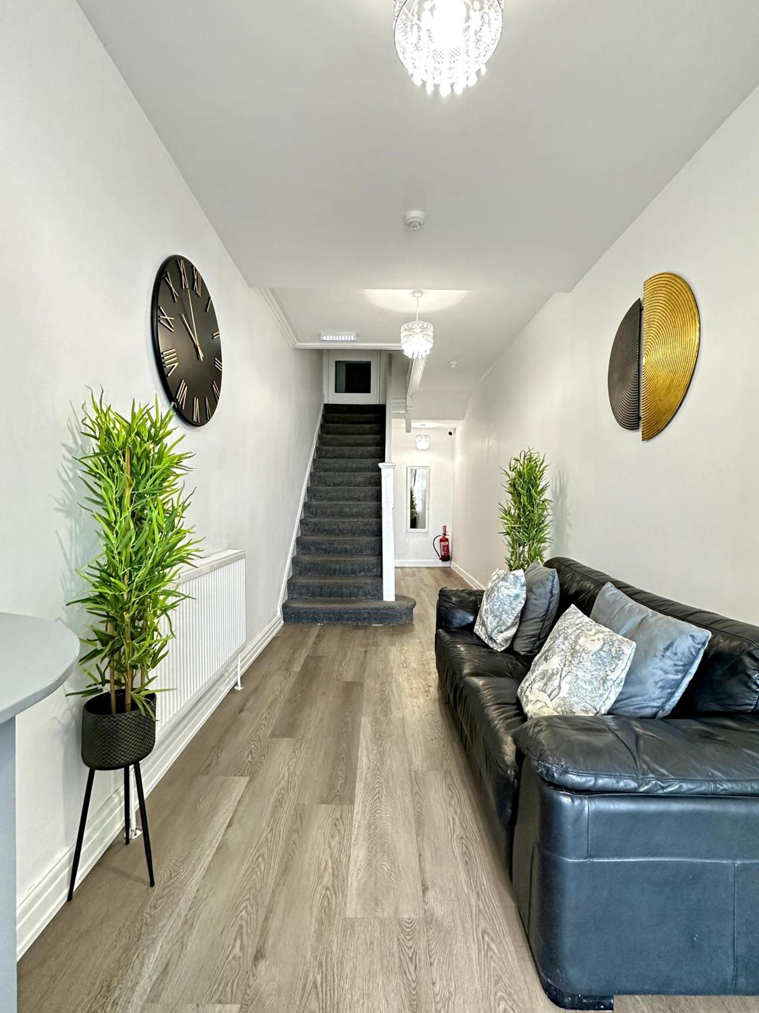 Granada Apartments Queen'S Promenade Blackpool Esterno foto
