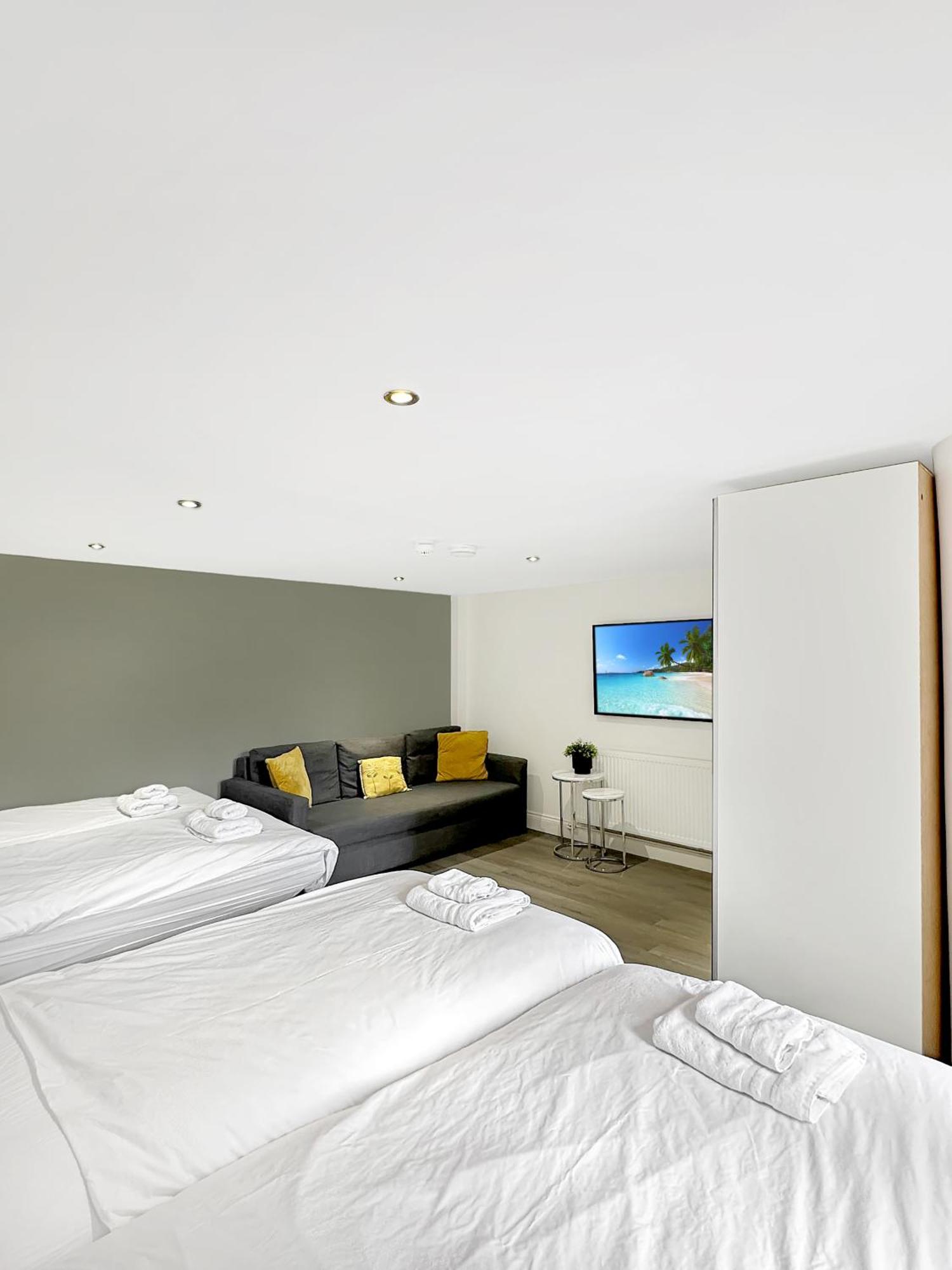 Granada Apartments Queen'S Promenade Blackpool Esterno foto
