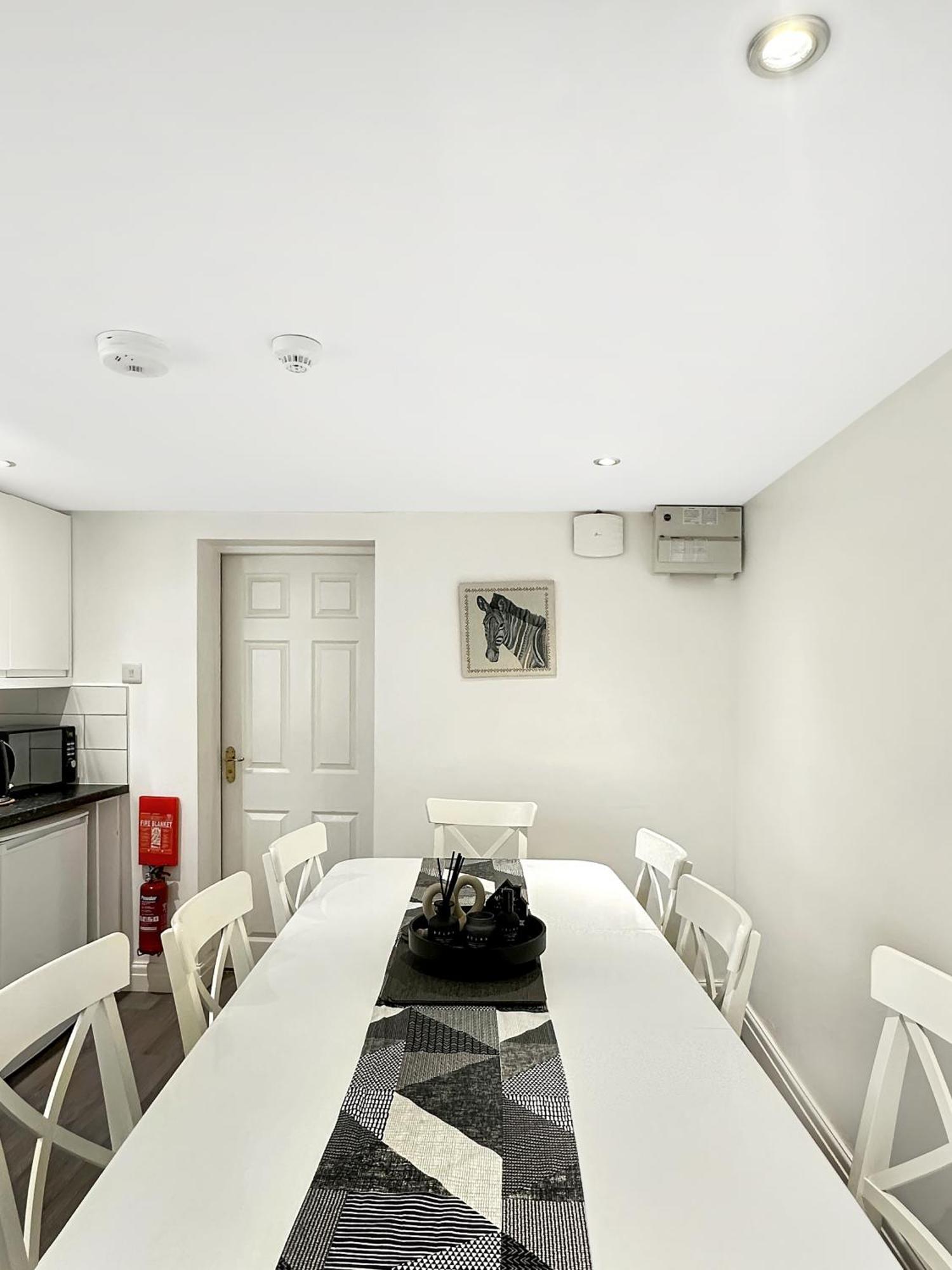 Granada Apartments Queen'S Promenade Blackpool Esterno foto