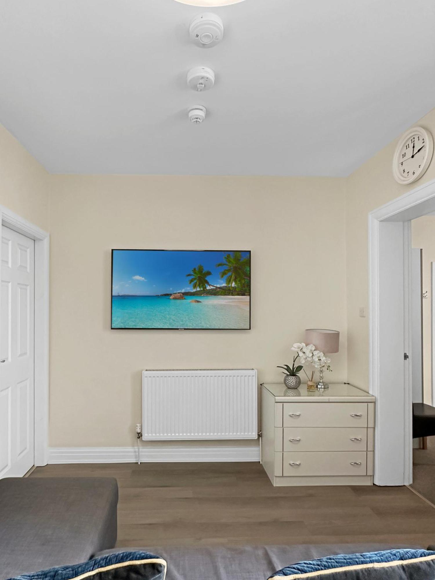 Granada Apartments Queen'S Promenade Blackpool Esterno foto