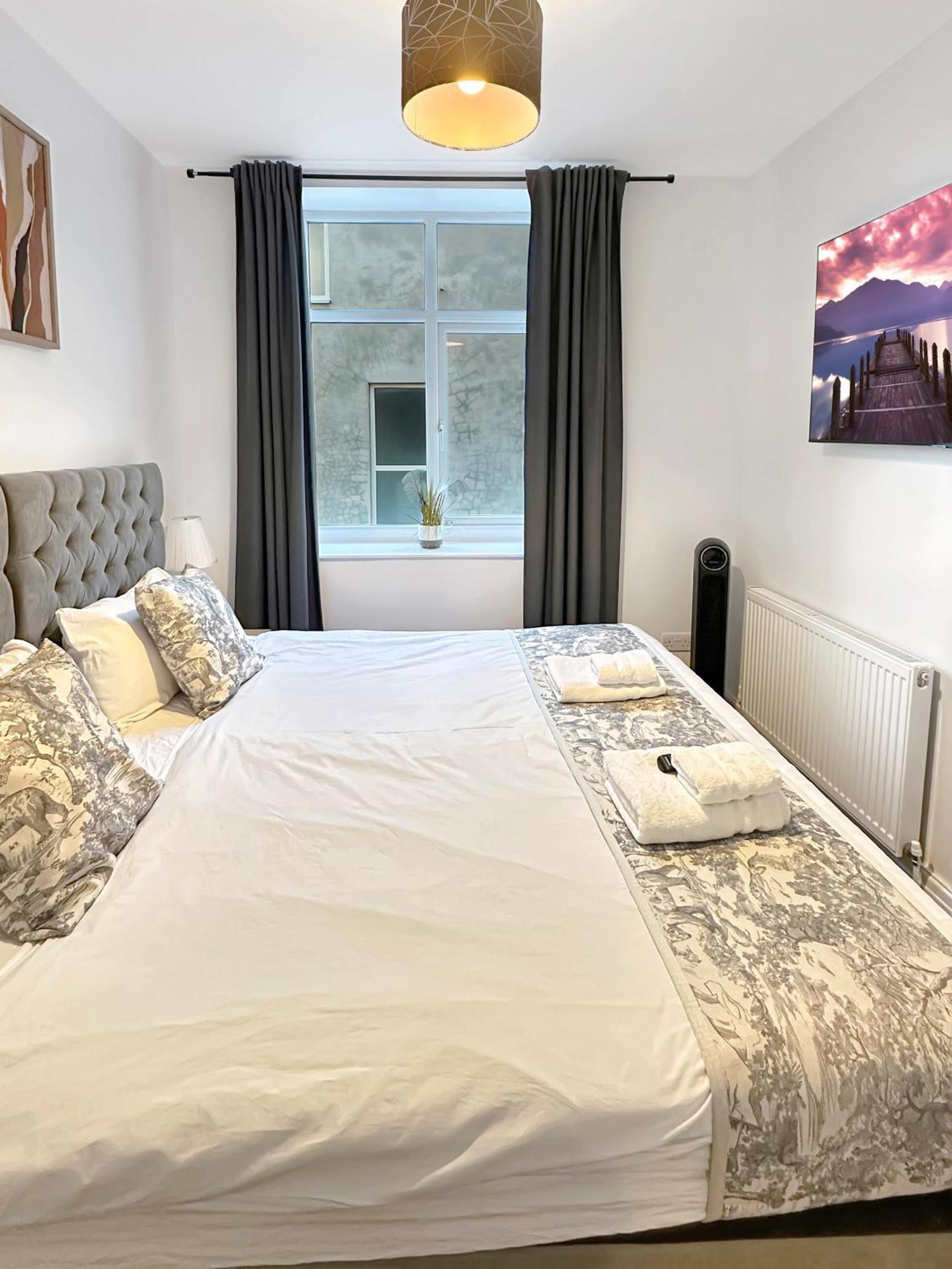 Granada Apartments Queen'S Promenade Blackpool Esterno foto