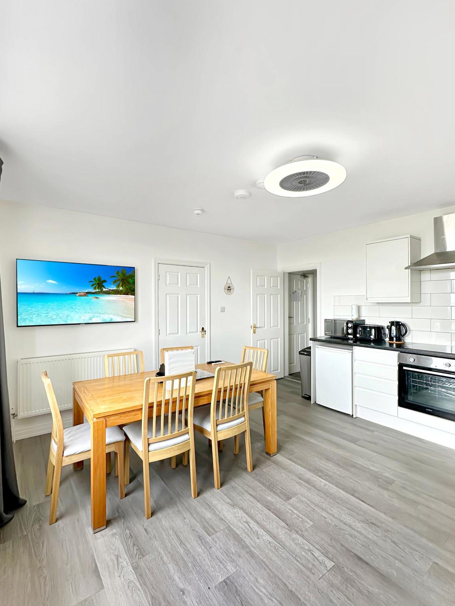 Granada Apartments Queen'S Promenade Blackpool Esterno foto